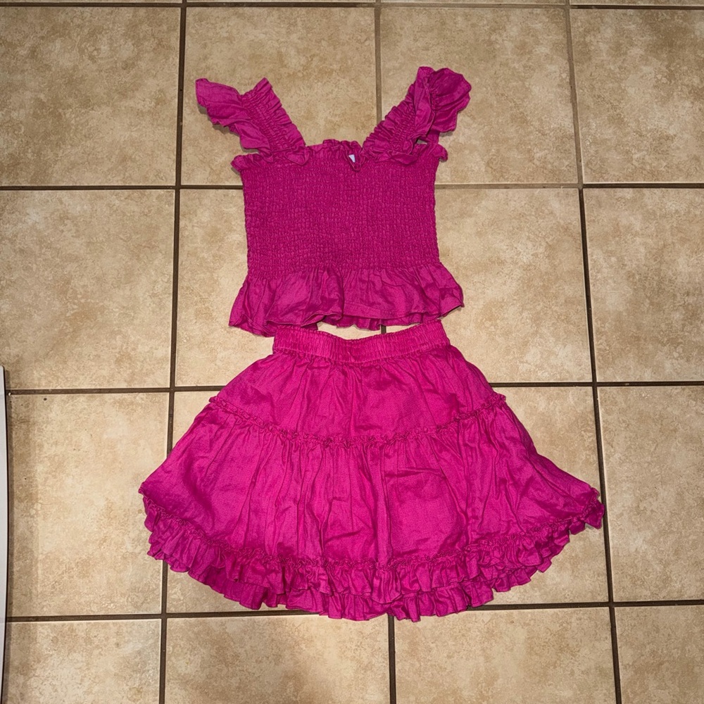 Hill House Pink Bougainvillea Ruffle
Linen skirt and top xs